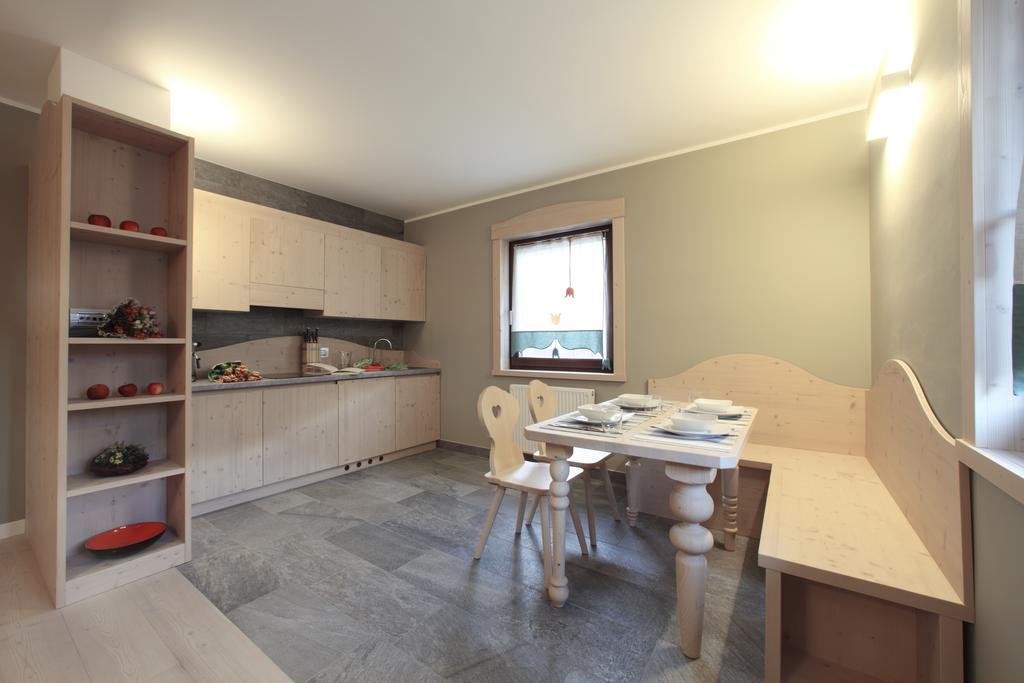 Zoncolan Apartments Sùtrio Chambre photo